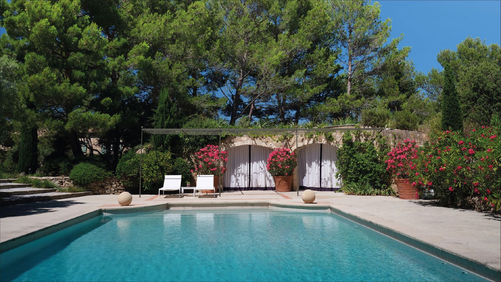 Luxury rentals provence