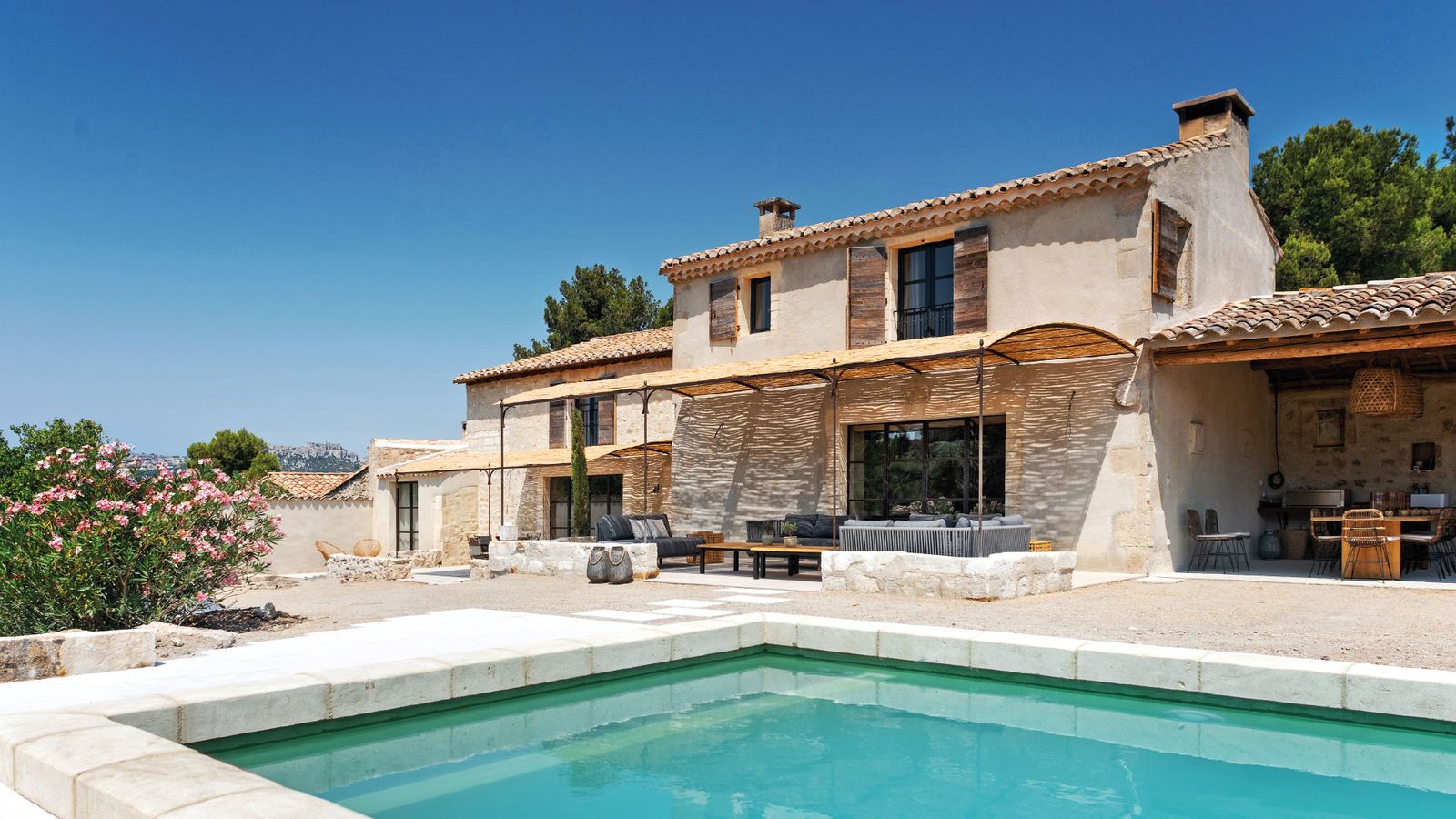 rent awesome villa provence