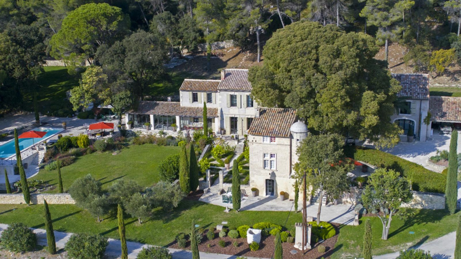 Rent luxury villa alpilles