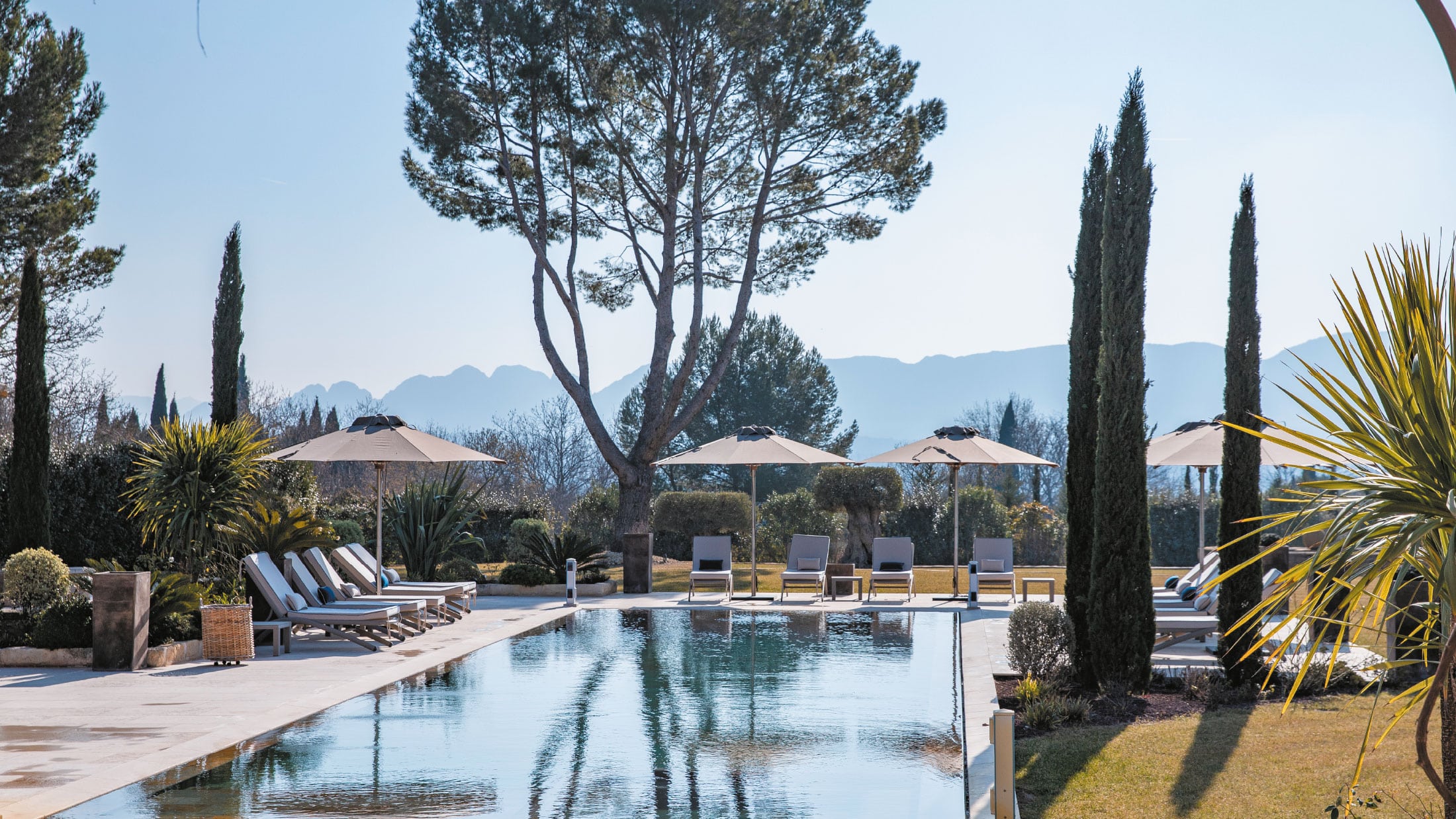 rent luxury provence alpilles