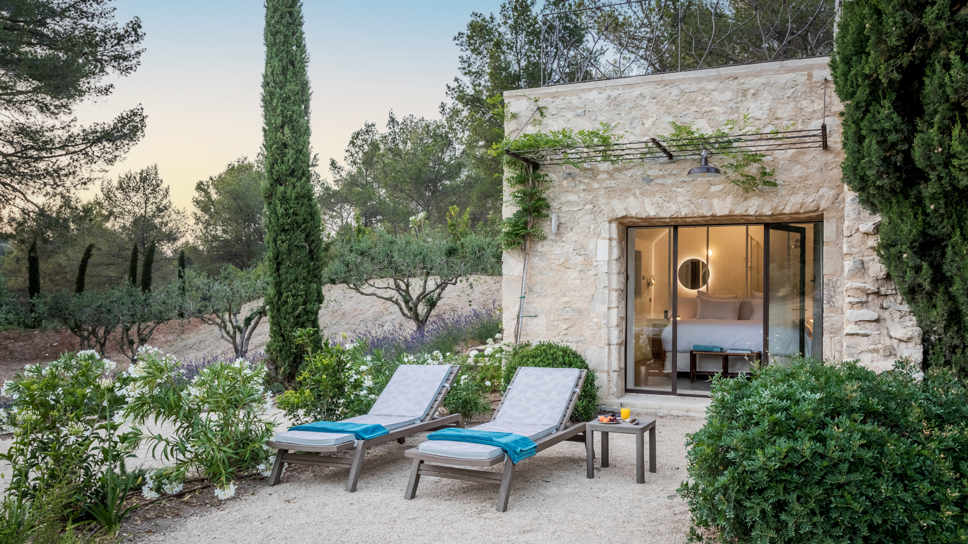Rent outstanding property stay Saint-Rémy-de-Provence