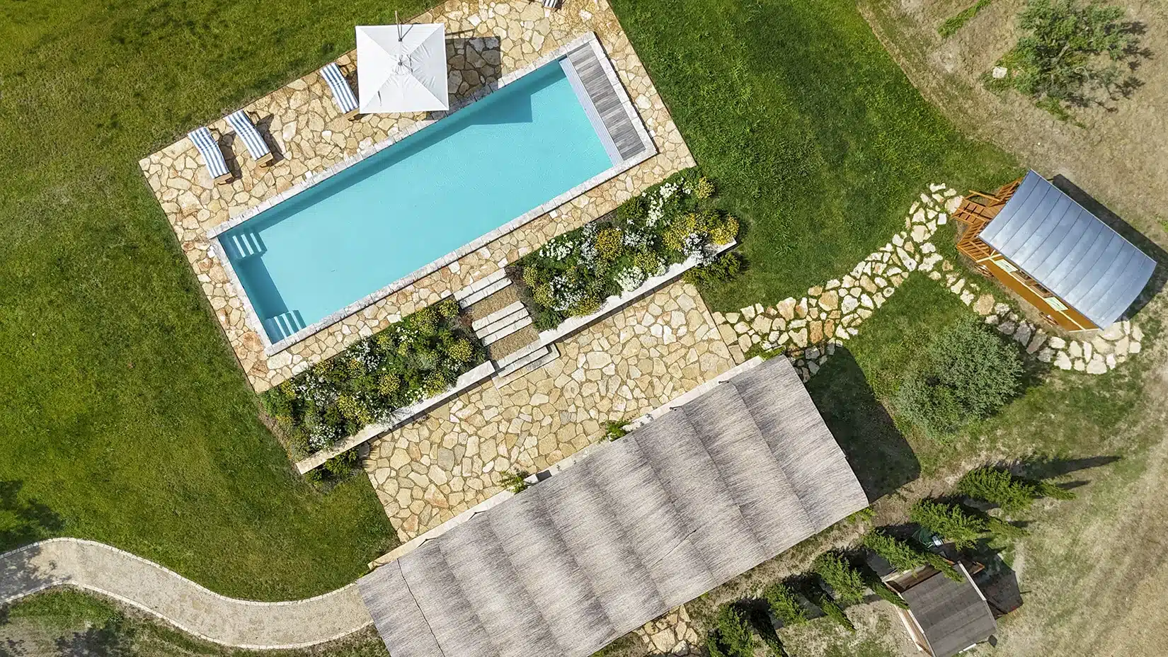 Visuel grand MC Villa 54-01 rent luxury provence alpilles