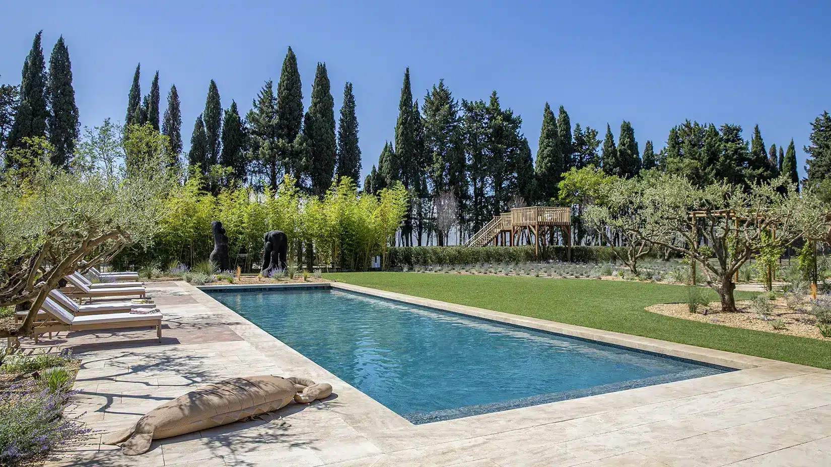 rent luxury provence alpilles