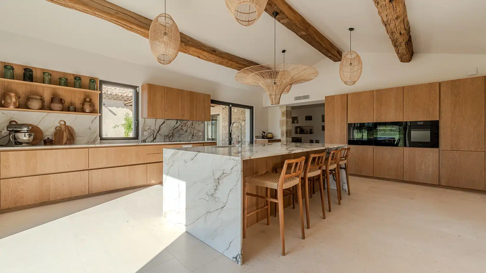 rent luxury provence alpilles